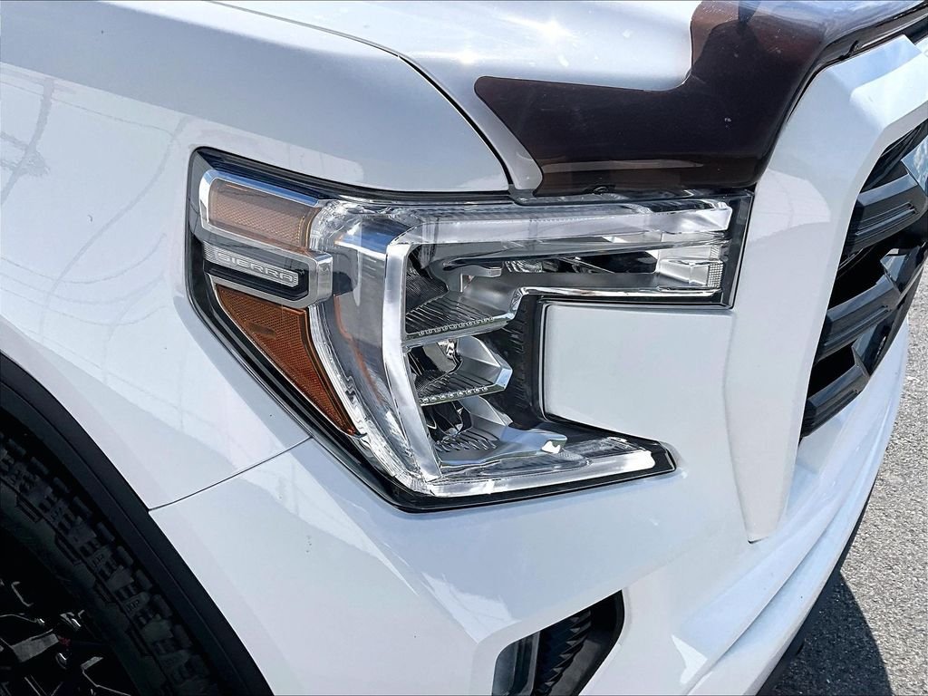 Used 2021 White GMC Elevation image 31
