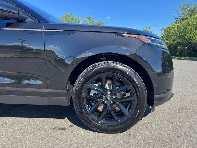 New 2026 Santorini Black Land Rover S image 9