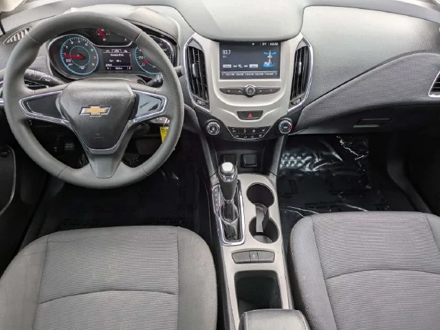 Used 2018 Summit White Chevrolet LS image 14