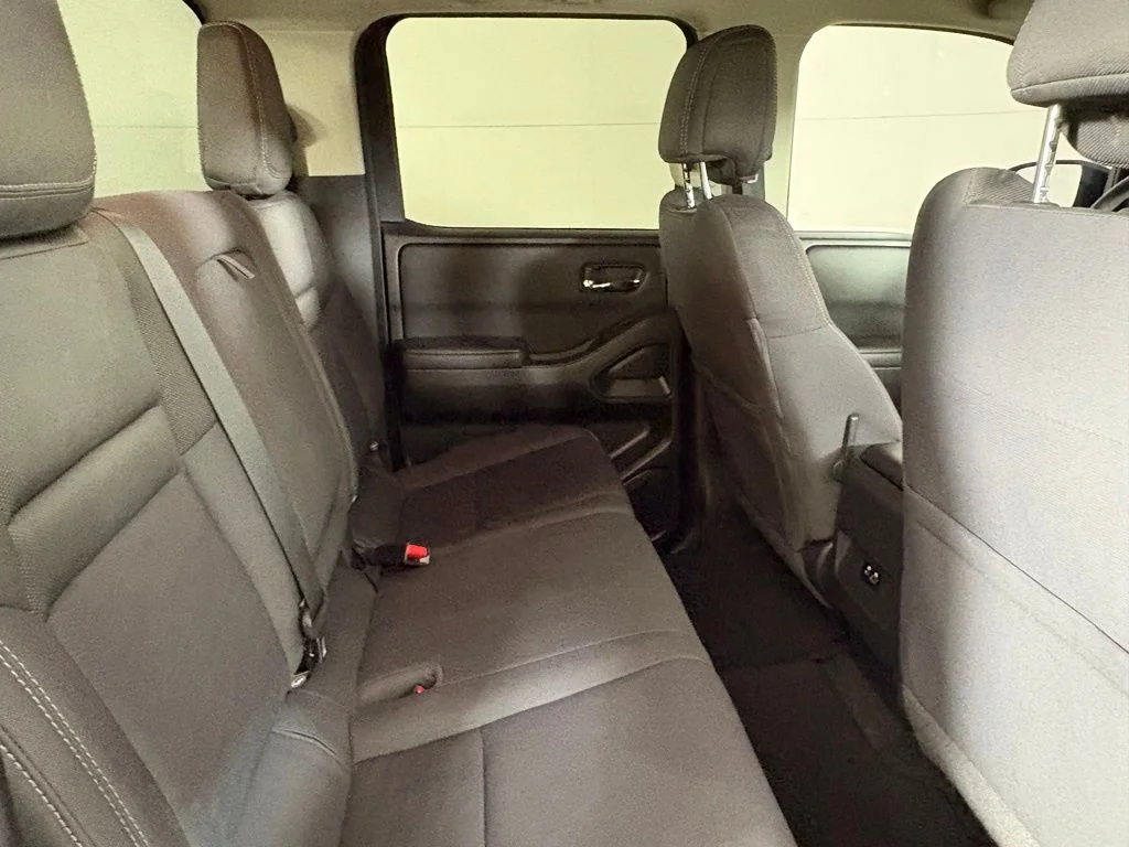 Used 2022 Gray Nissan SV image 17