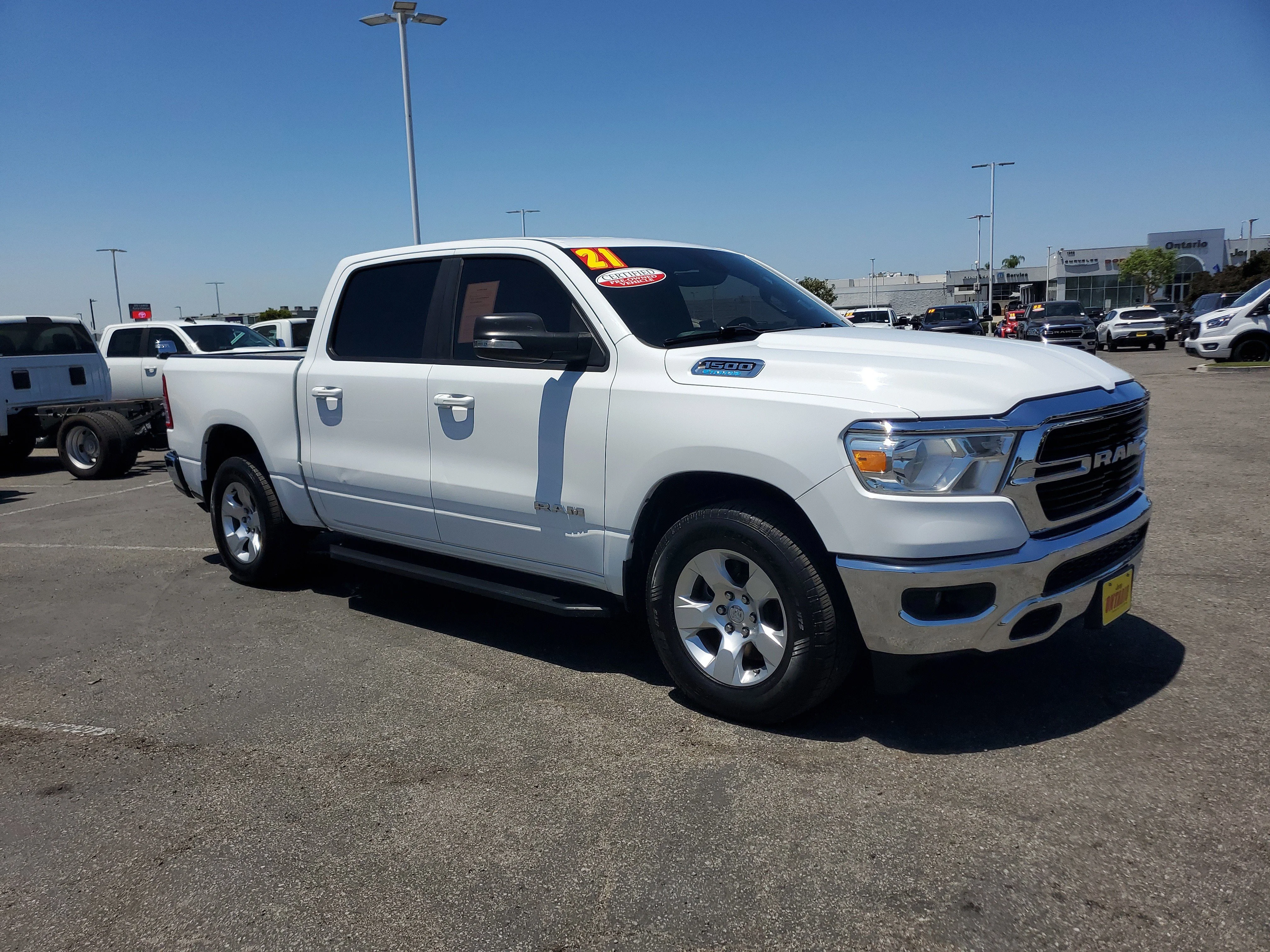 Certified Used 2021 White Ram Big Horn/Lone Star image 28