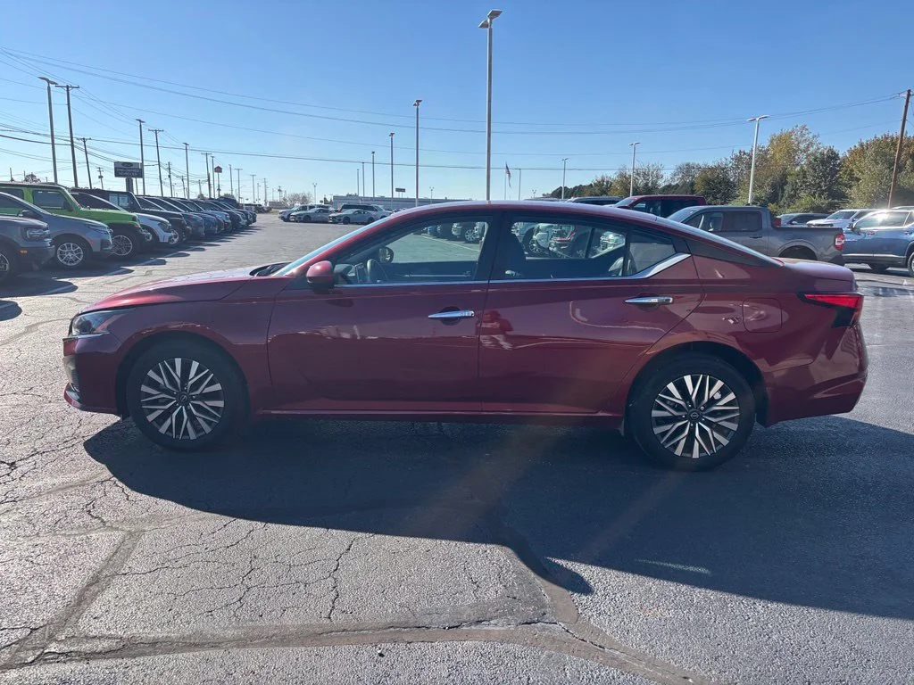 Certified Used 2023 Red Nissan 2.5 SV image 8