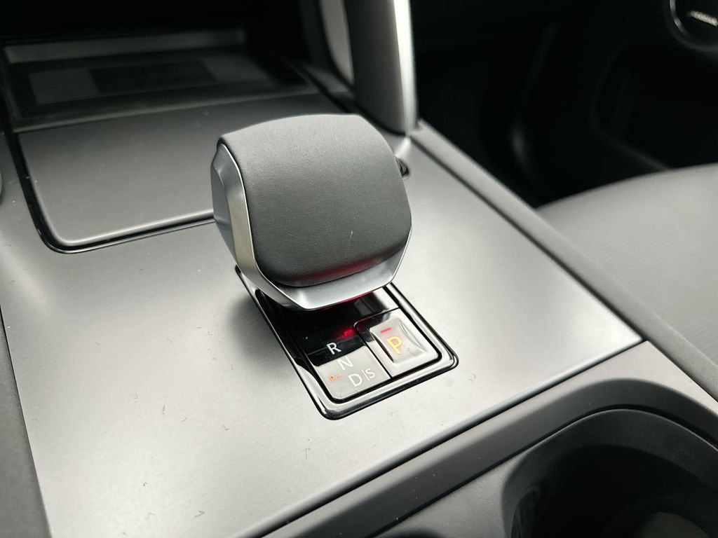 New 2026 Carpathian Grey Land Rover Landmark image 12