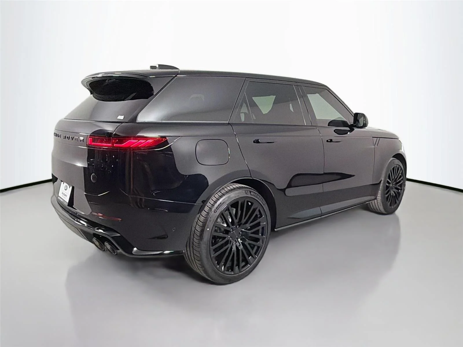 New 2026 Narvik Black LAND ROVER SV Black V8 P635 image 5