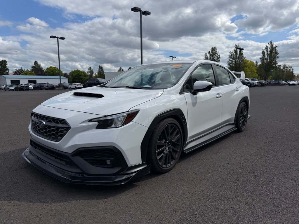 Used 2024 Ceramic White Subaru Premium image 3