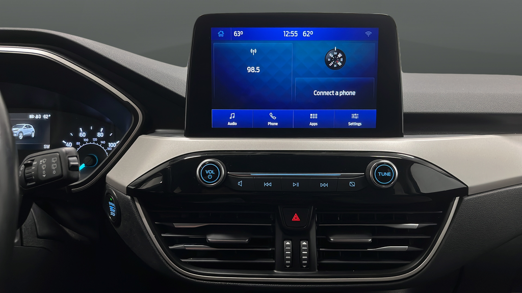 Used 2022 Iced Blue Silver Metallic Ford SE image 11