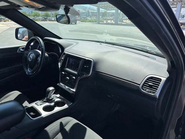 Used 2019 Gray Jeep Laredo E 4x4 image 33