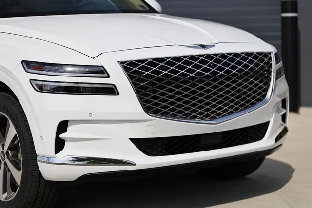 Used 2024 Alta White Genesis 3.5T Advanced image 2