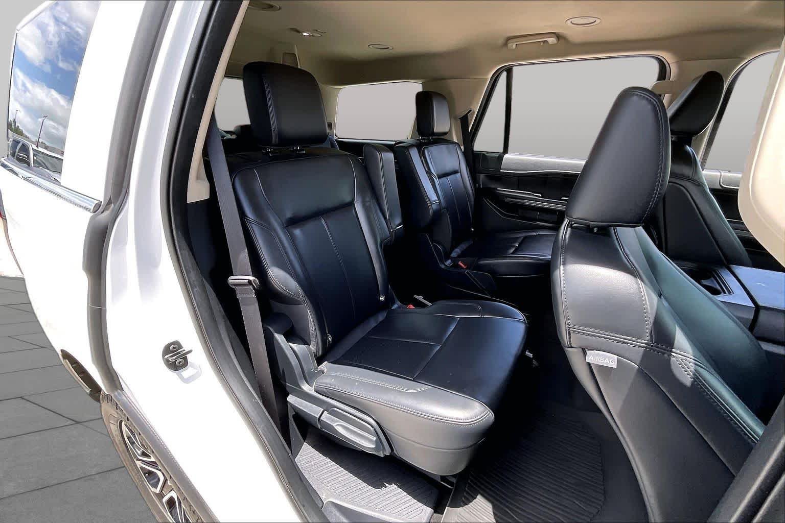 Used 2024 Oxford White Ford XLT image 19