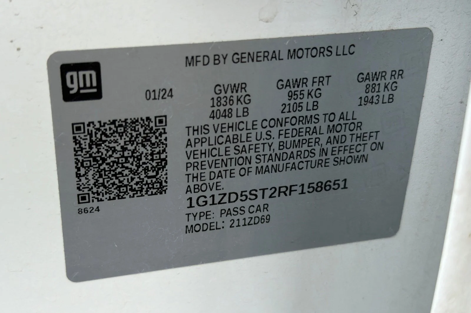 Used 2024 White Chevrolet LT image 28