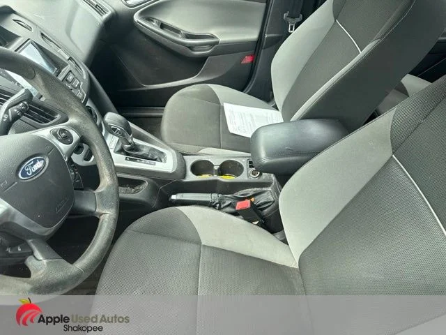 Used 2013  Ford SE image 3