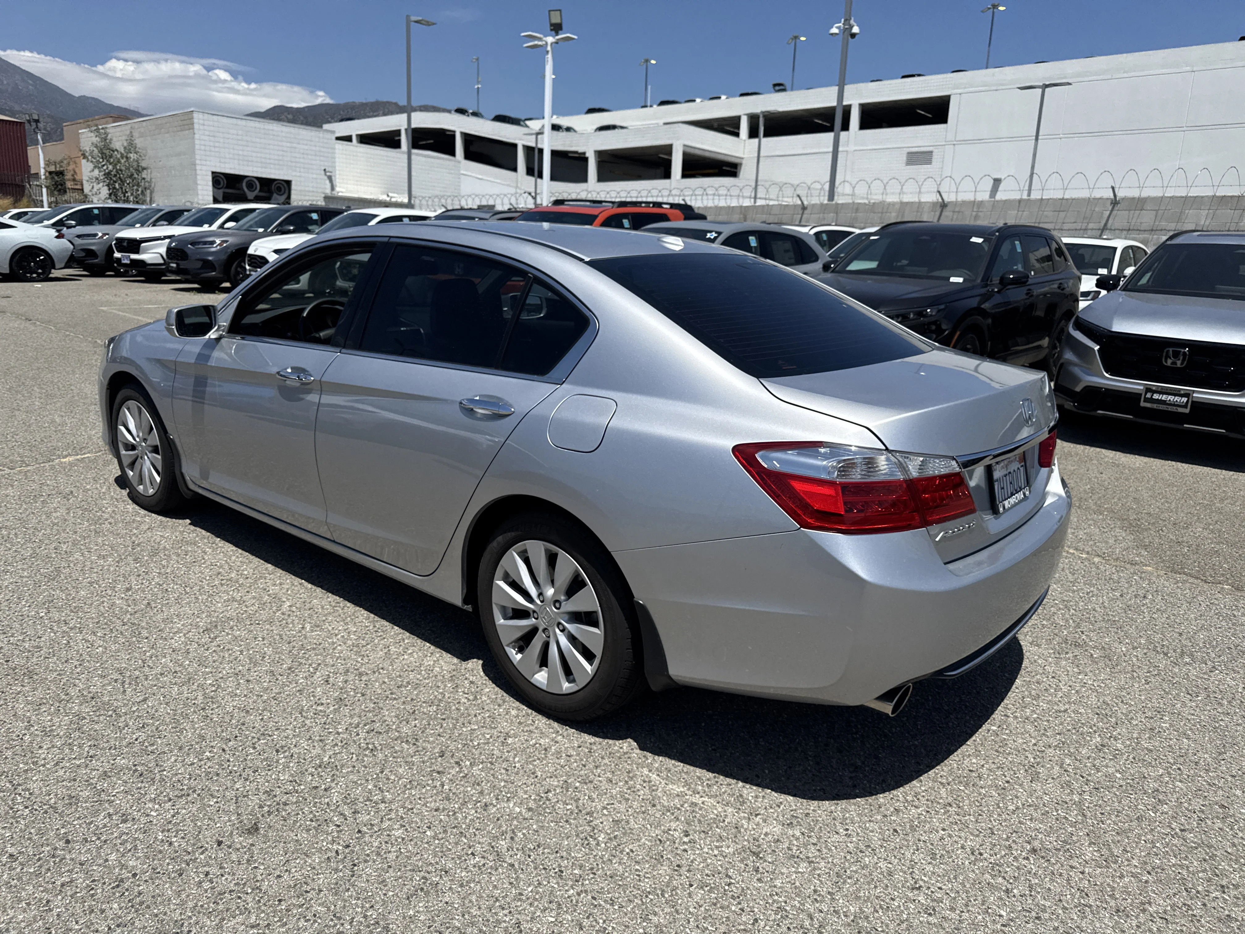 Used 2015  Honda  image 6