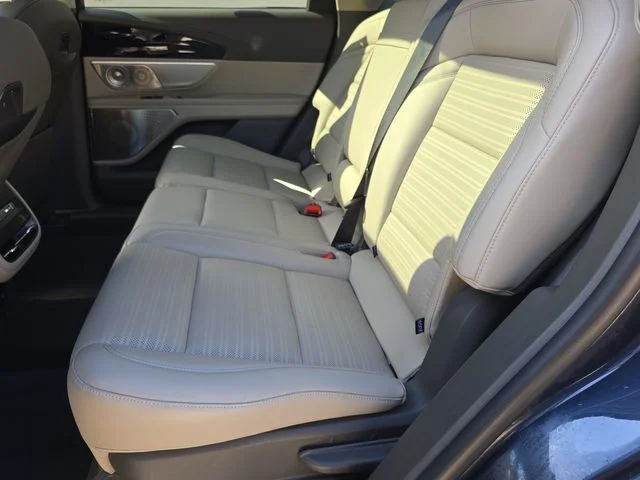 Used 2024 Blue Lincoln Reserve image 24