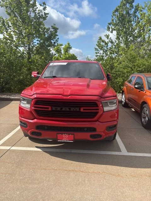 2019 RAM 1500 Big Horn/Lone Star 4x4 Crew Cab 5'7's photo