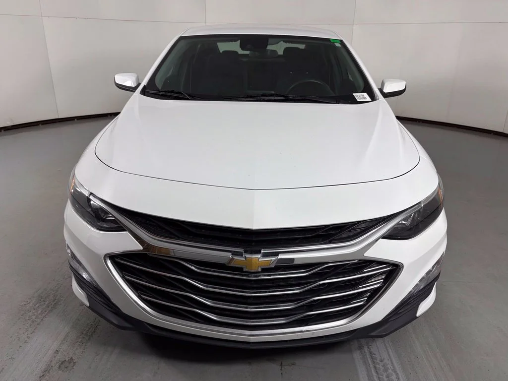 Used 2024 White Chevrolet LT image 3