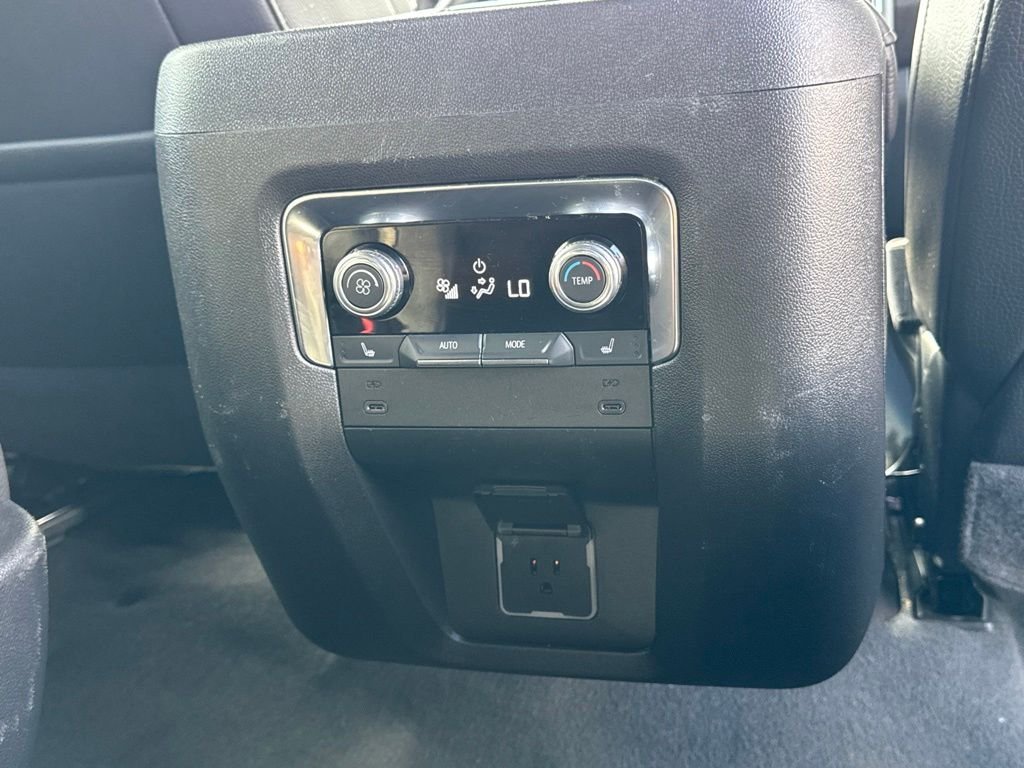 Used 2025 White GMC Denali image 24