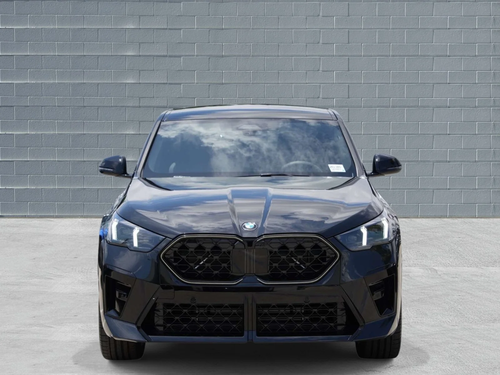 New 2026 Black Sapphire Metallic BMW xDrive28i image 2