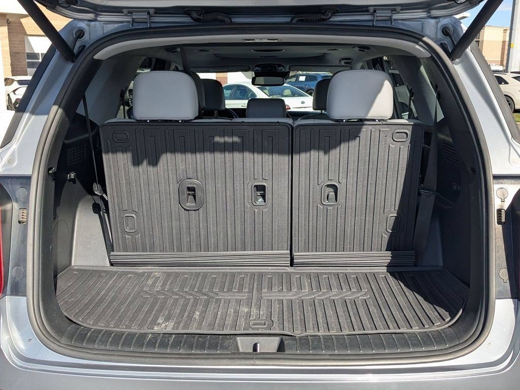 Used 2020  Hyundai SEL image 32