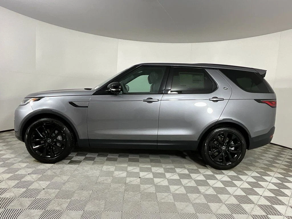 New 2026 Eiger Grey Land Rover S image 6