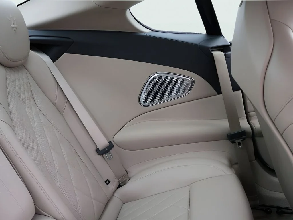 Used 2024 Bianco Solid Maserati Modena image 17