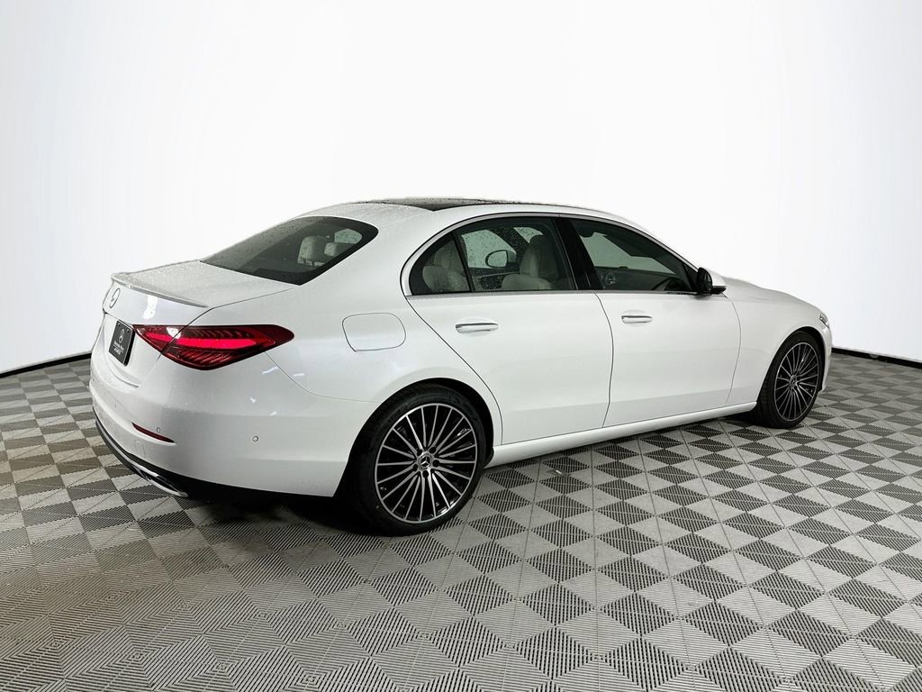 New 2026 MANUFAKTUR Moonlight White Metallic Mercedes-Benz C 300 image 41