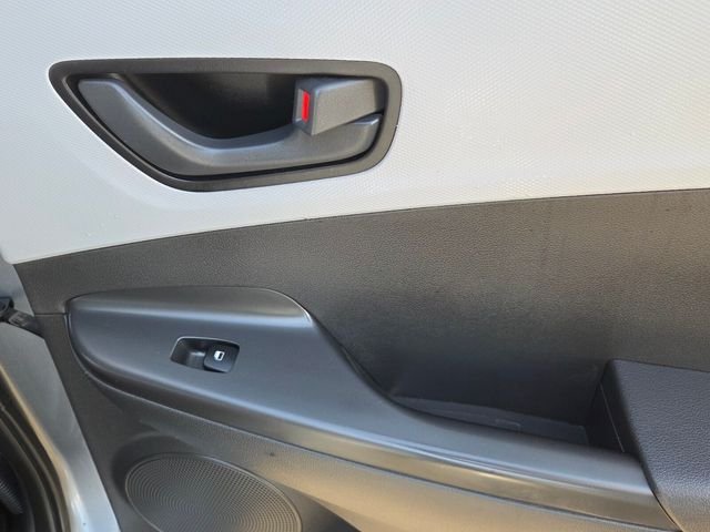 Used 2019 Silver Hyundai SEL image 12