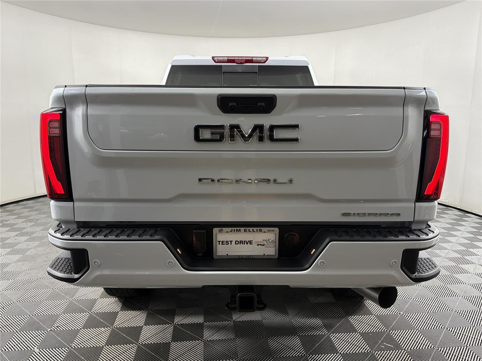 New 2026 Glacier White Tricoat GMC Denali Ultimate image 5