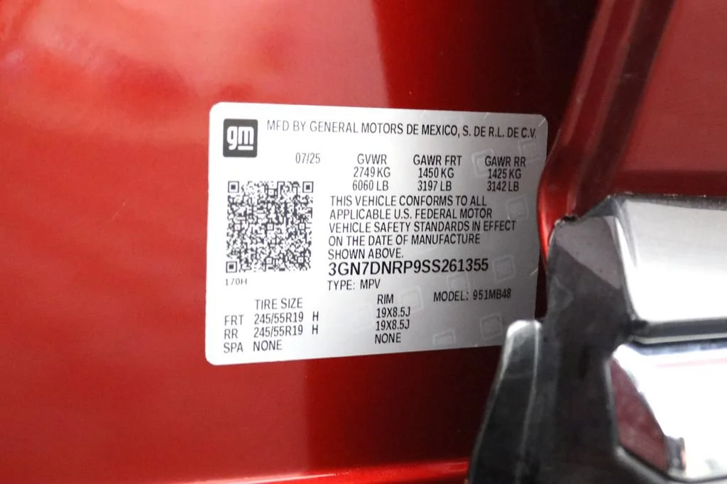 Used 2025 Radiant Red Tintcoat Chevrolet LT image 39