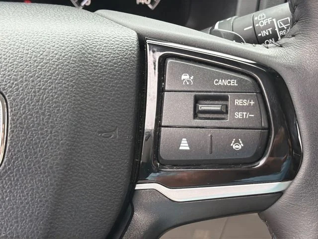 Used 2025  Honda EX-L image 30