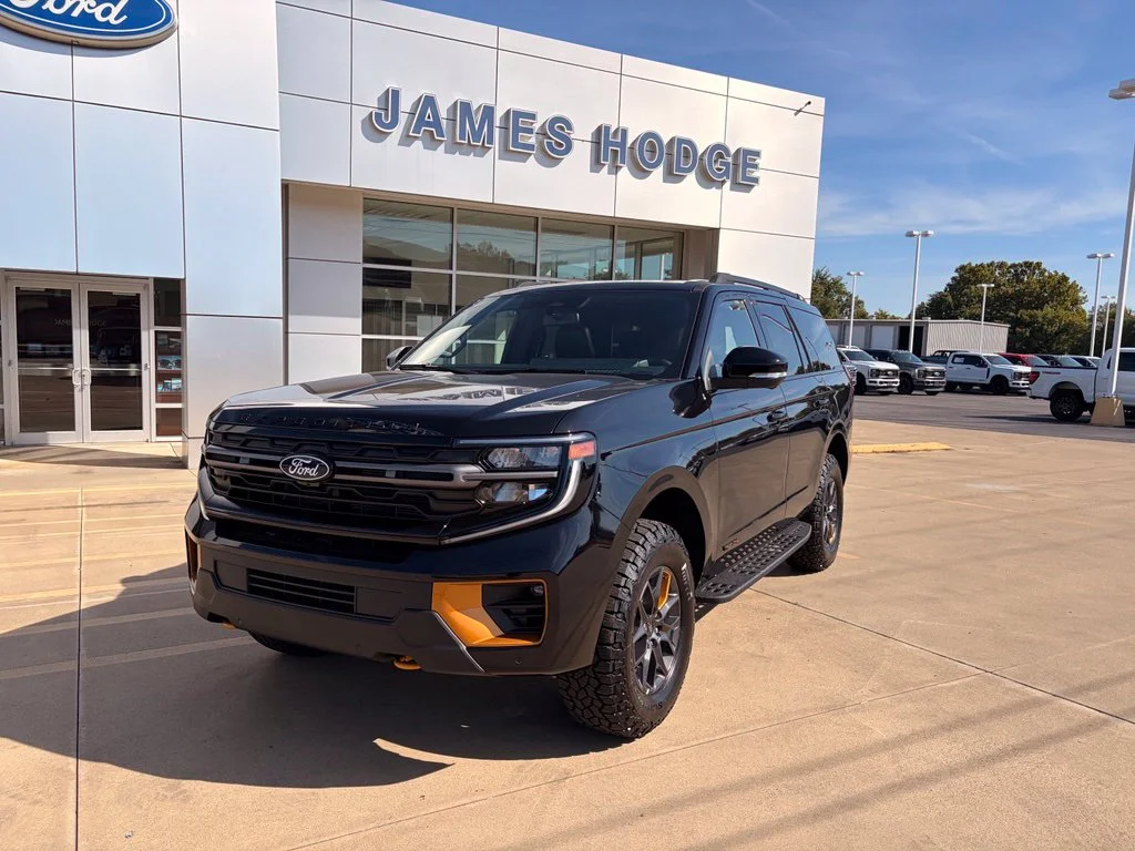 New 2027 Agate Black Metallic Ford Tremor® image 8