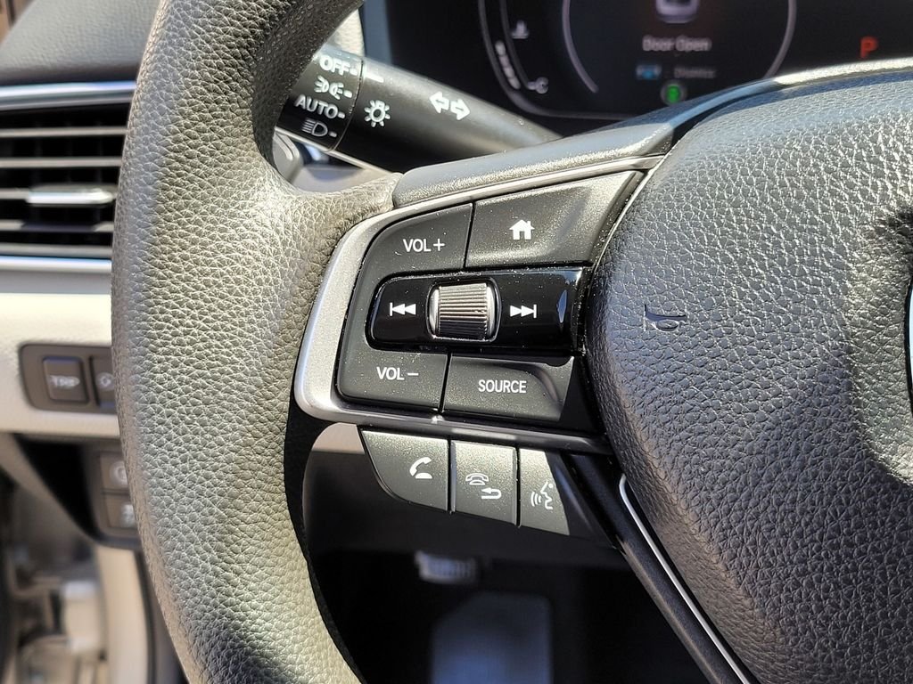 2018 Honda Accord LX - Photo 24