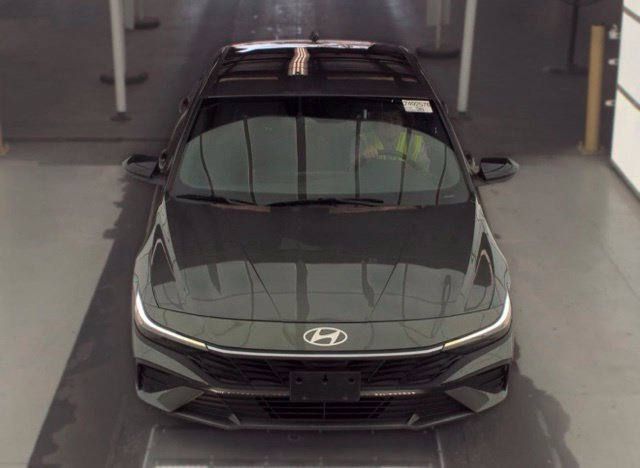 Certified Used 2026 Amazon Gray Hyundai SEL Sport image 2