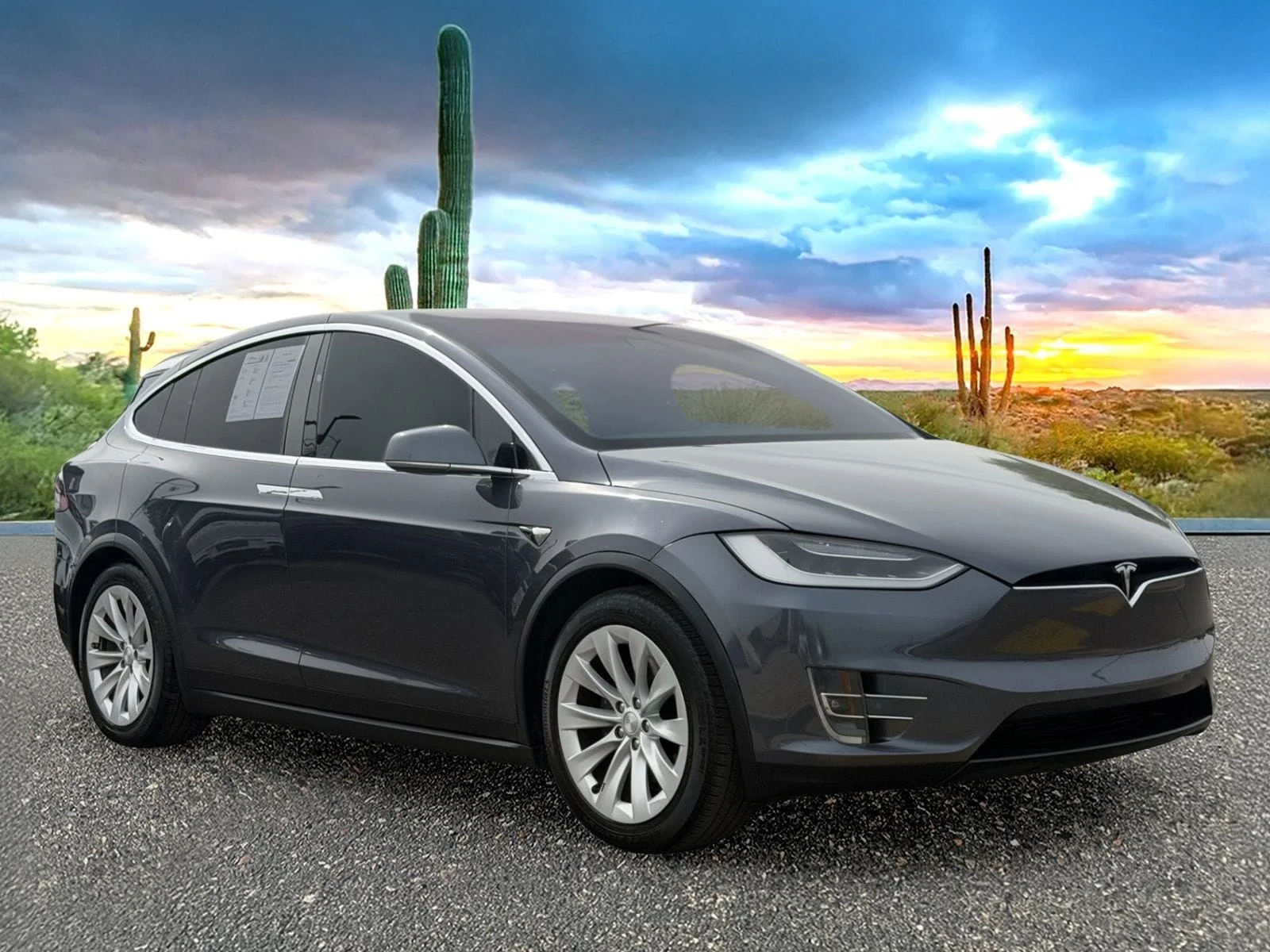 Used 2018 Gray Tesla  image 2