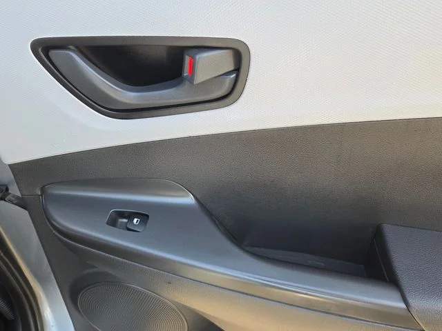 Used 2019 Silver Hyundai SEL image 12