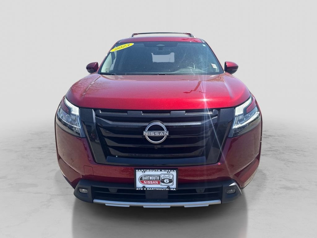 Used 2023 Red Nissan SL image 11