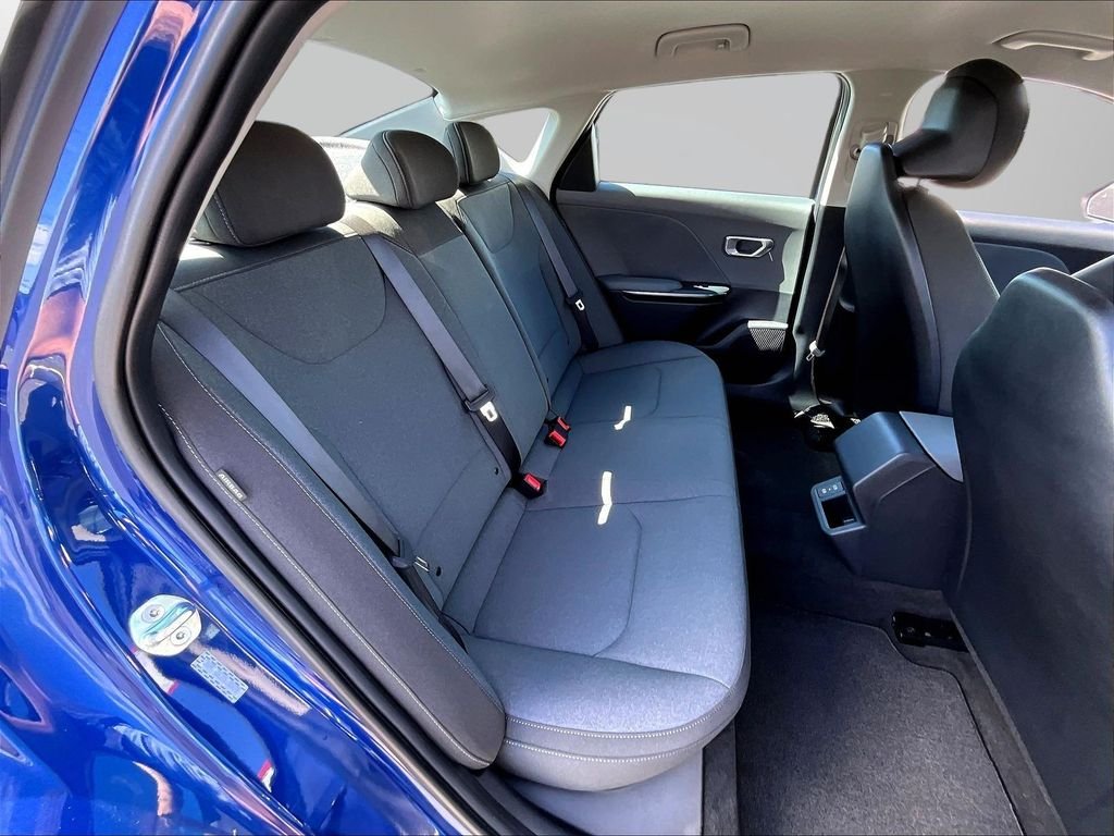 Used 2025 Blue Kia LXS image 24