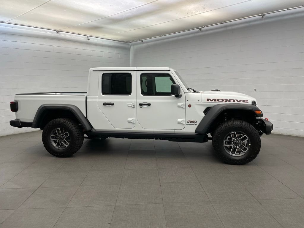 New 2026 Bright White Clear-Coat Exterior Paint Jeep Mojave image 2