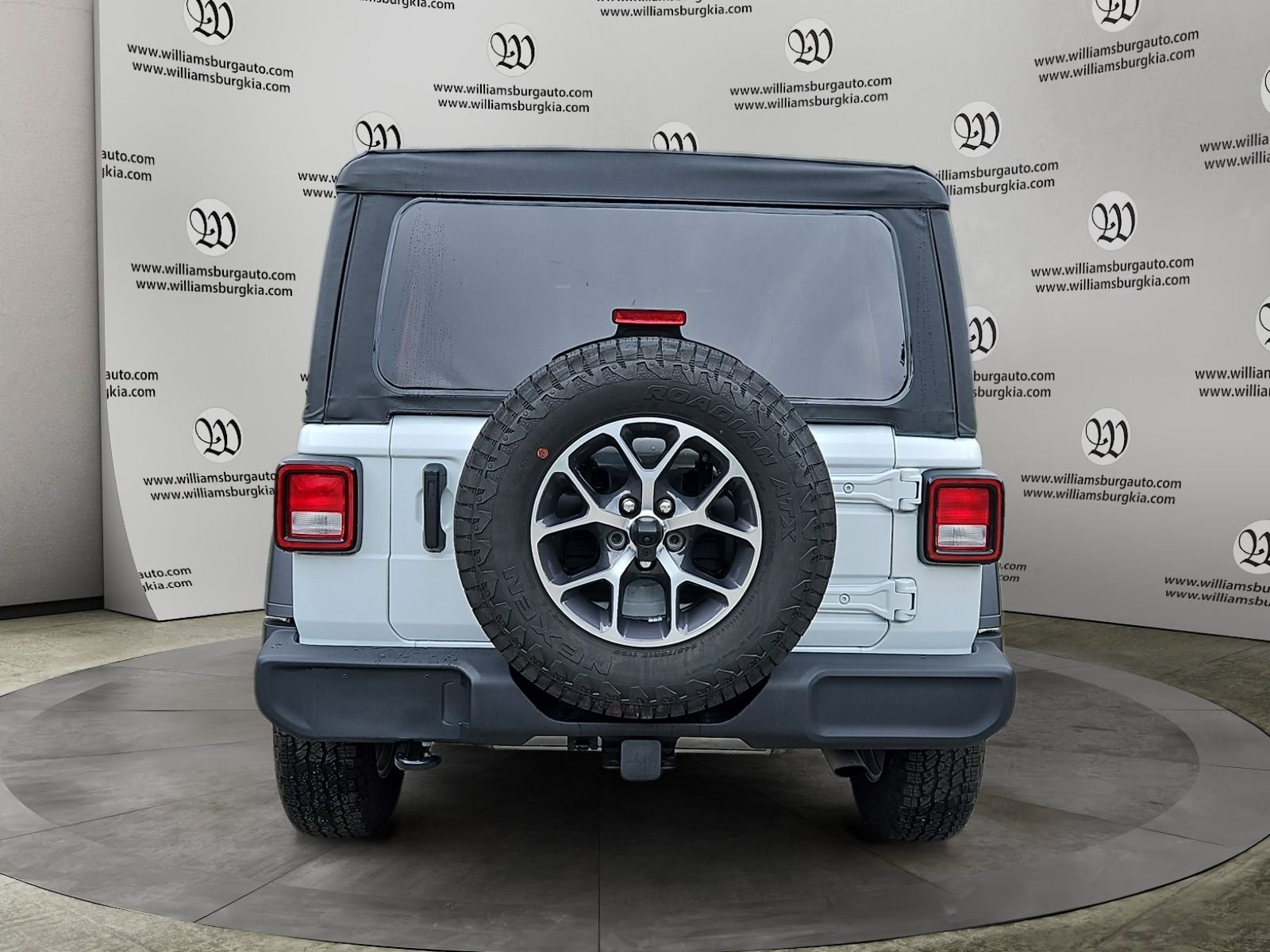 Used 2024 White Jeep Sport S image 4