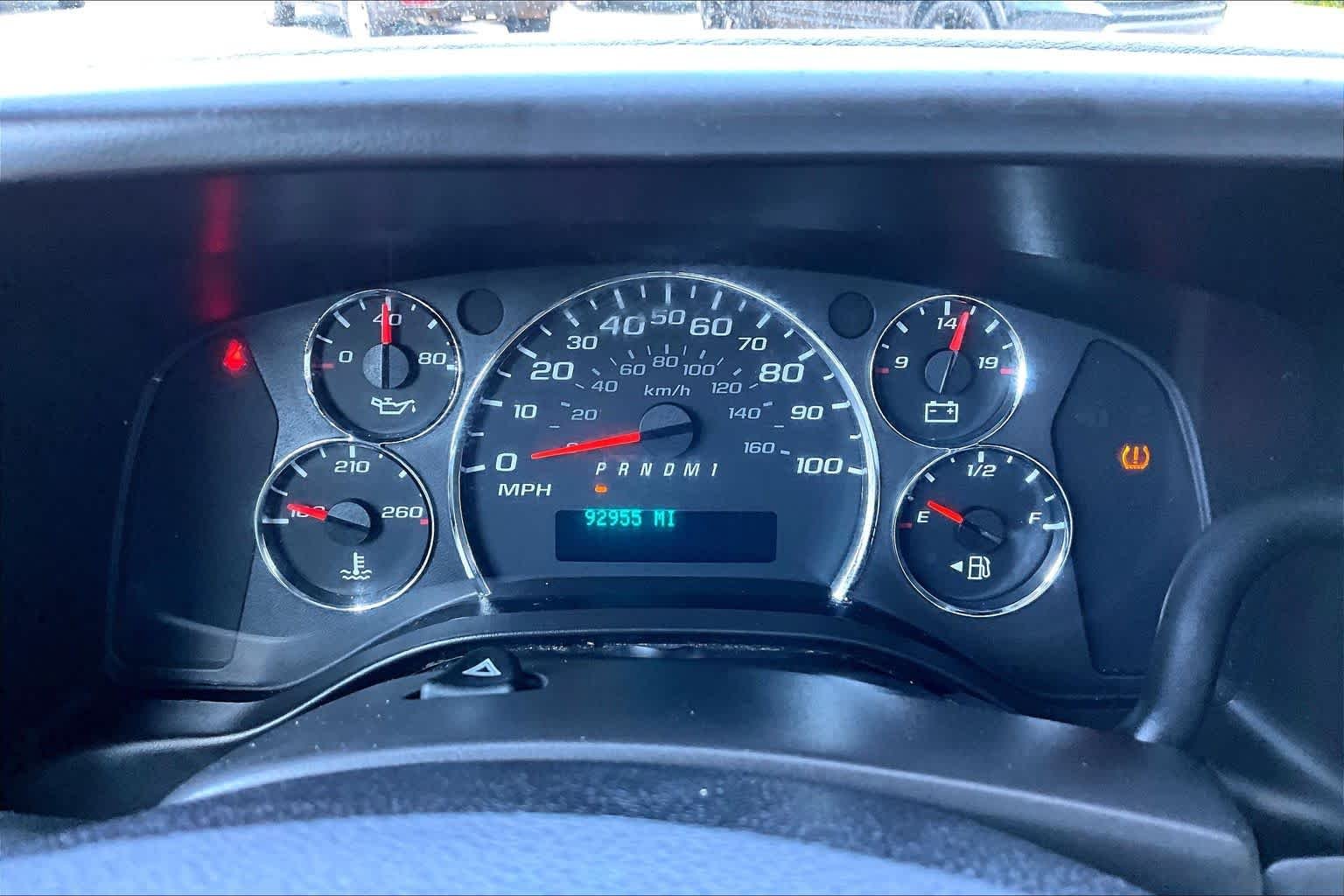 Used 2017 Summit White Chevrolet  image 23
