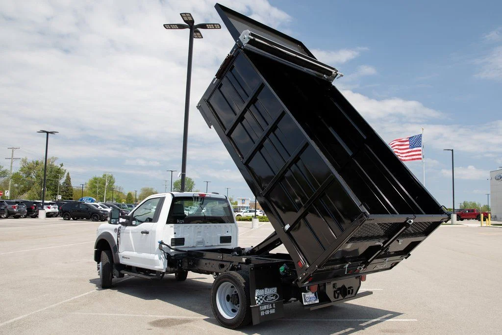 2025 Ford F-550 Super Duty Chassis Cab XL - Photo 26