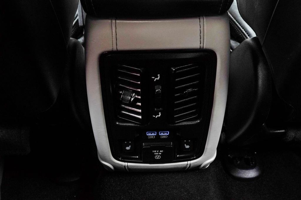 Used 2021 Silver Jeep Trackhawk image 25