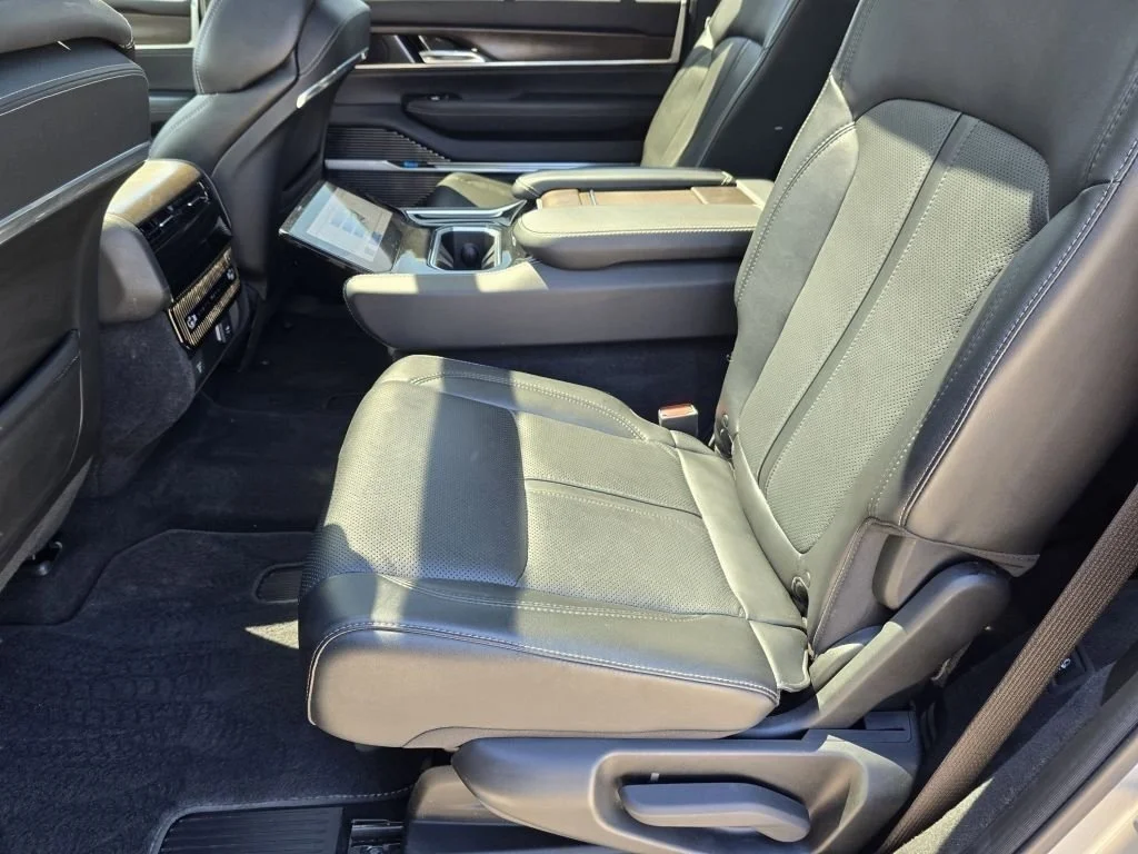 Used 2022 Silver Zynith Jeep Series I image 29