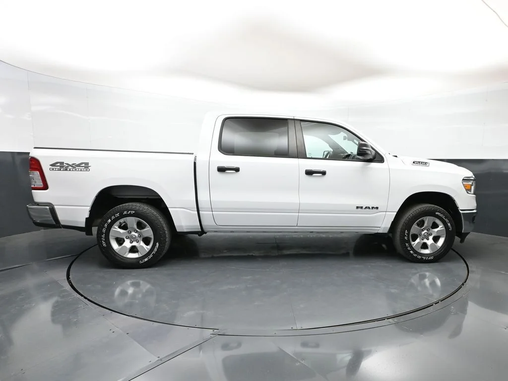 Used 2023 White Ram Big Horn/Lone Star image 33