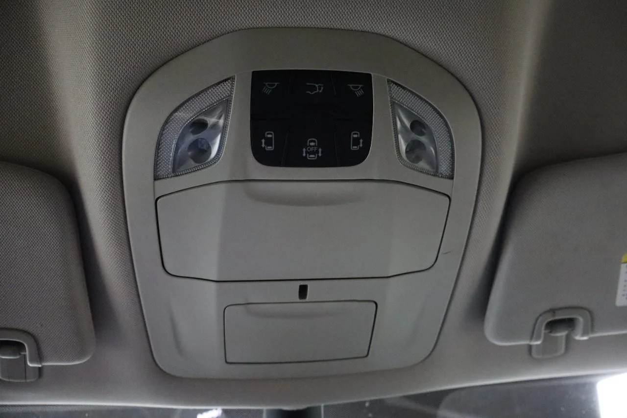 Used 2024 Silver Mist Clear Coat Chrysler Touring L image 22