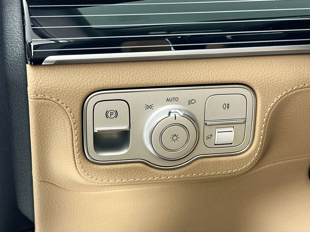 2026 Mercedes-Benz GLS Base - Photo 45