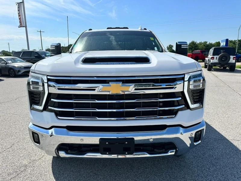 Certified Used 2025 Summit White / White Chevrolet 4WD Crew Cab 159" LTZ image 9
