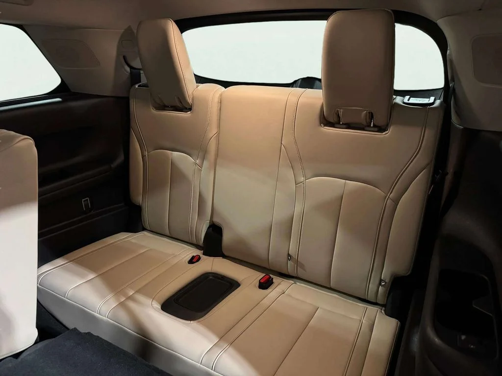 Used 2023 Mineral Black INFINITI Sensory image 26