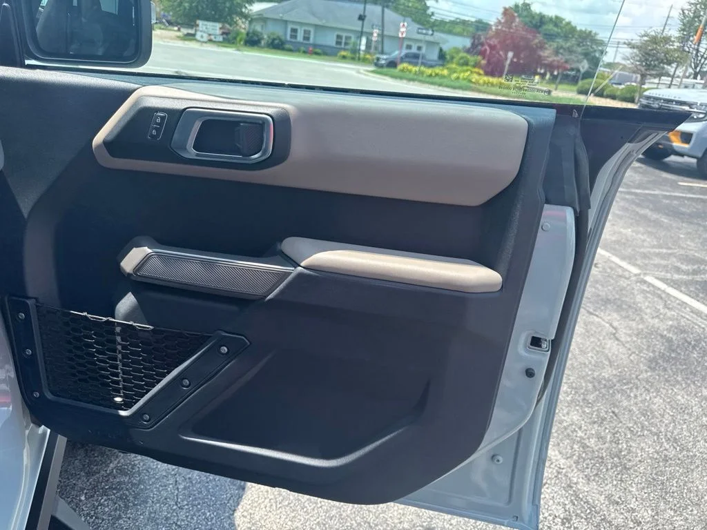 Used 2023 Gray Ford Wildtrak image 35