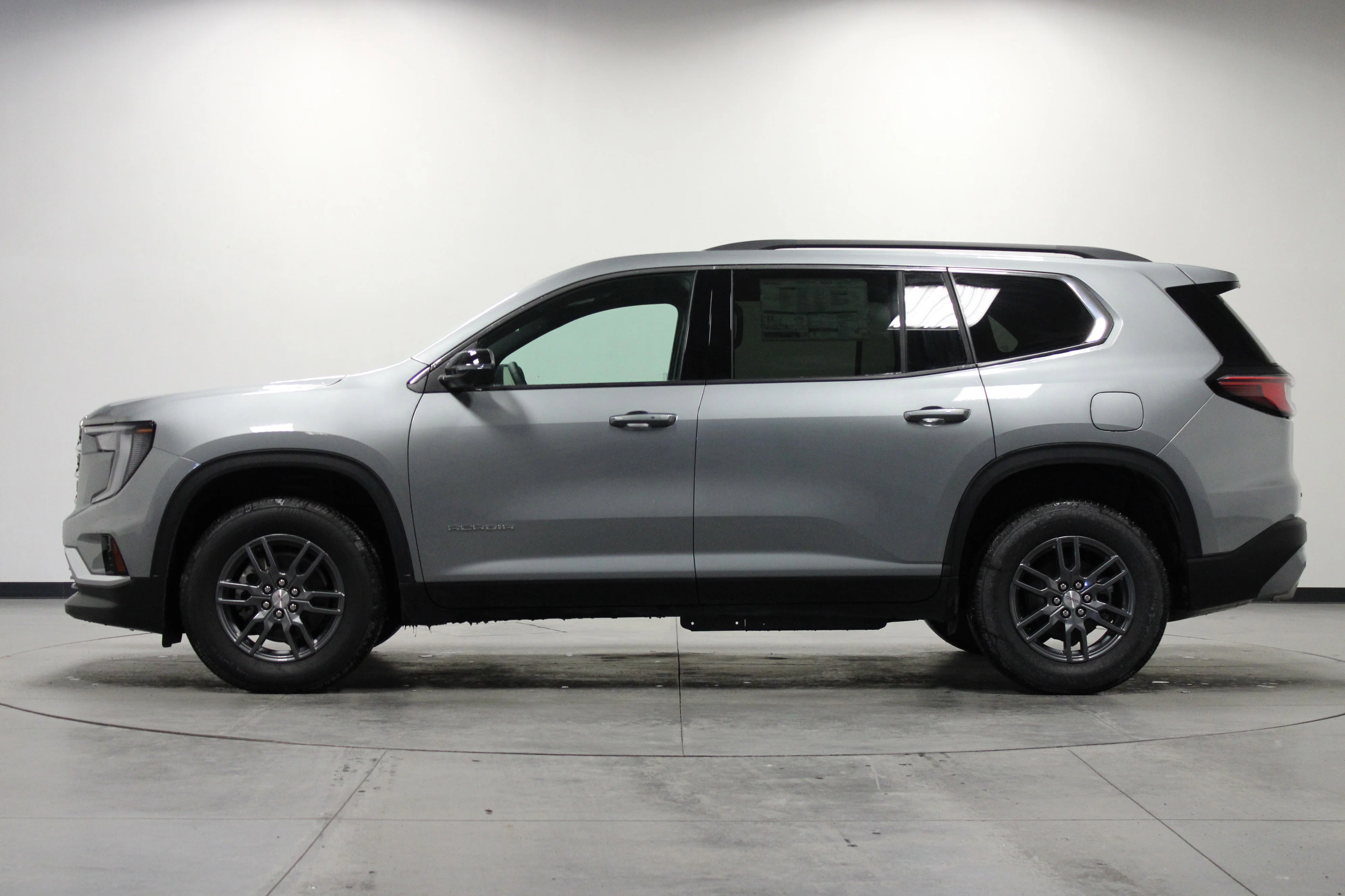 New 2025 Sterling Metallic GMC Elevation image 7