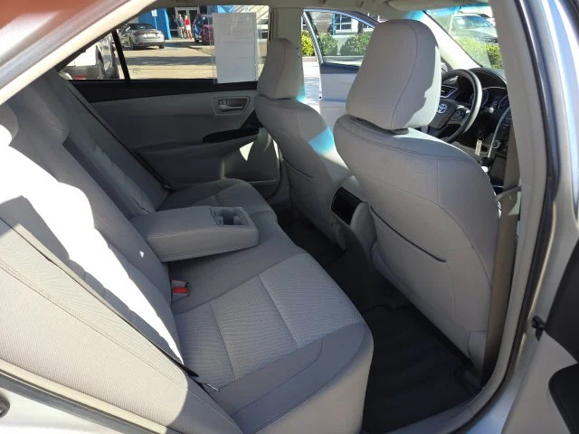 Used 2017 Silver Toyota LE image 21